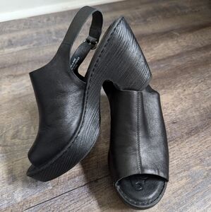 Born FERLIN Slingback